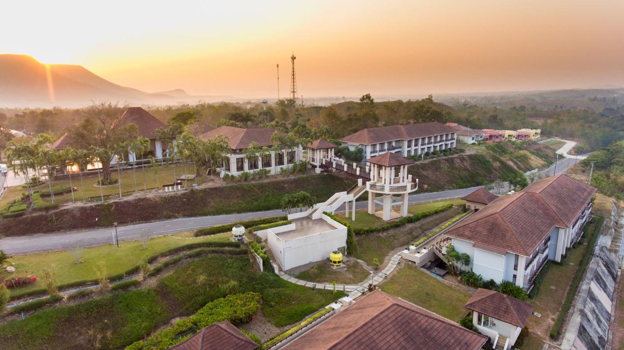 Leaves Valley Resort Nong Ya Plong Exteriör bild